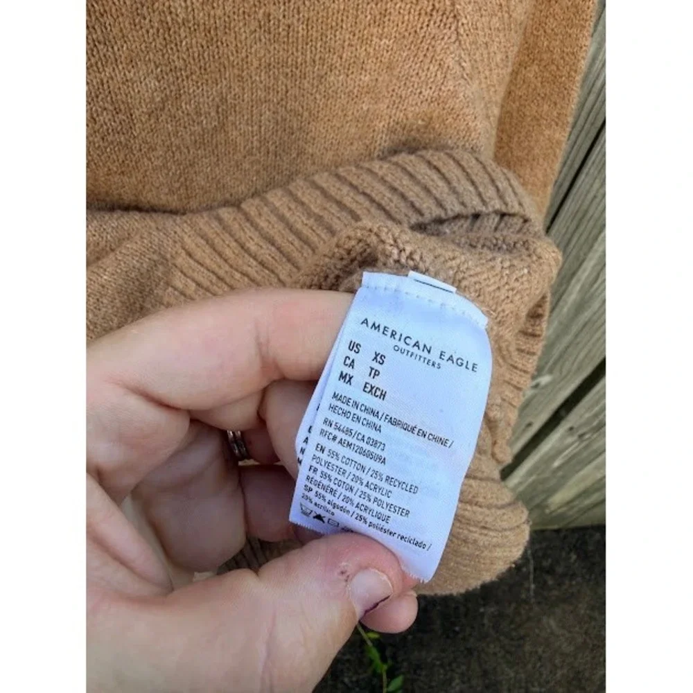 Academia Minimalist American Eagle Mock Neck Sweater XS Tan Ribbed Knit Pullover